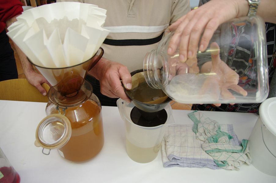 Filtering Vinegar - Vinegar Making Workshop
